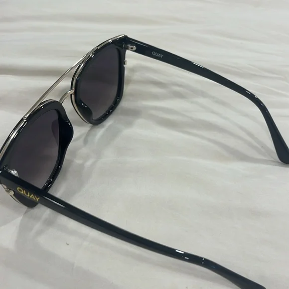 Quay SWEET DREAMS Sun Glasses - Picture 2 of 5